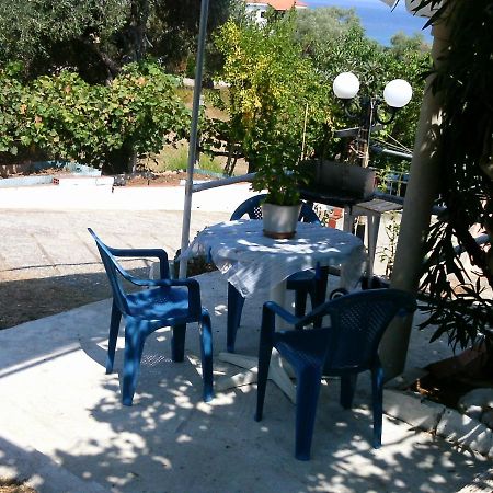 House Mantesos Apartment กอยนิรา ห้อง รูปภาพ
