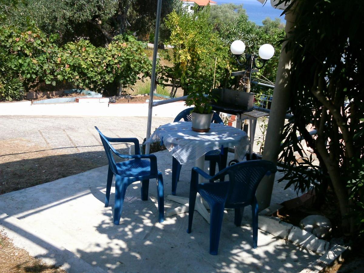 House Mantesos Apartment กอยนิรา ห้อง รูปภาพ