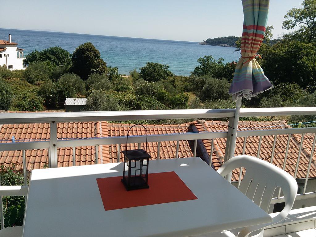 House Mantesos Apartment กอยนิรา ภายนอก รูปภาพ