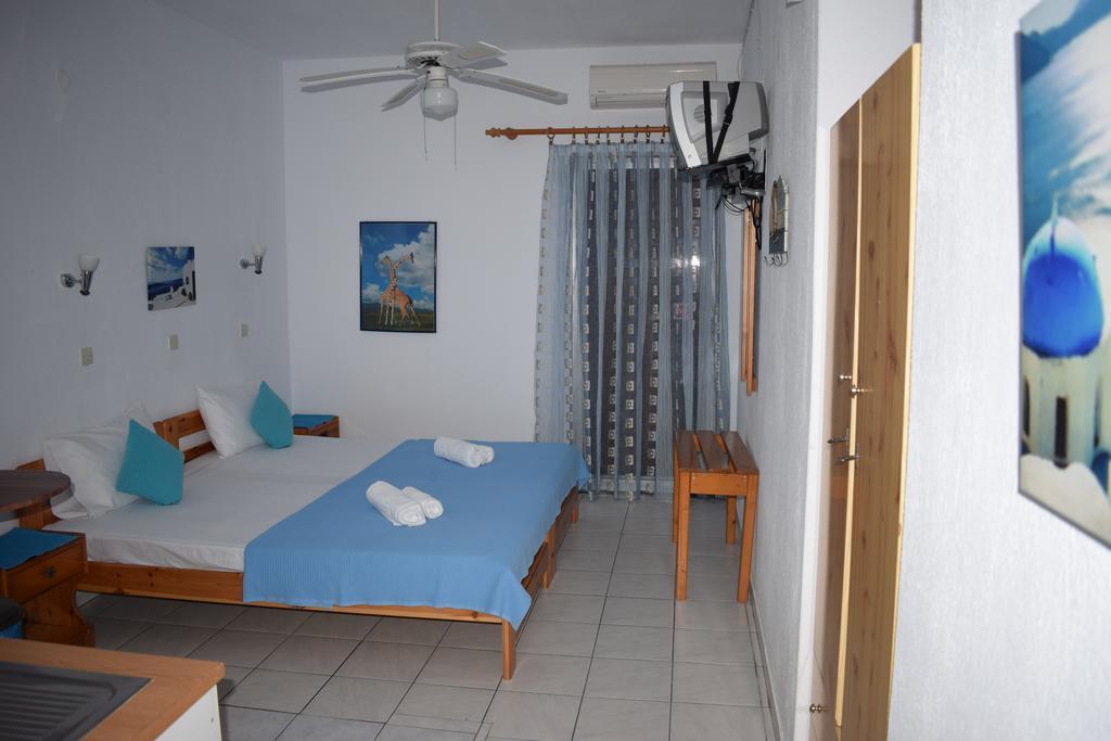 House Mantesos Apartment กอยนิรา ภายนอก รูปภาพ